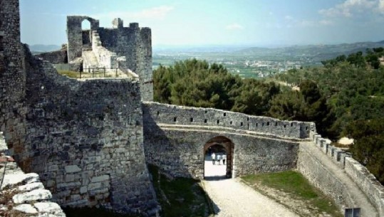 Kalaja e Beratit, atrakasioni turistik që vazhdon të tërheqë turistët