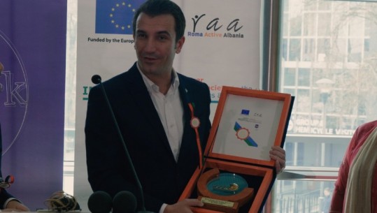 Komisioni Europian çmim Veliajt, “Kryebashkiaku më miqësor ndaj komunitetit rom”