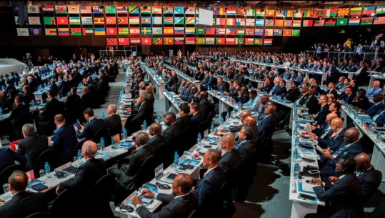 Sheikët ofruan 25 miliardë euro për 2 Botërorë, refuzon FIFA
