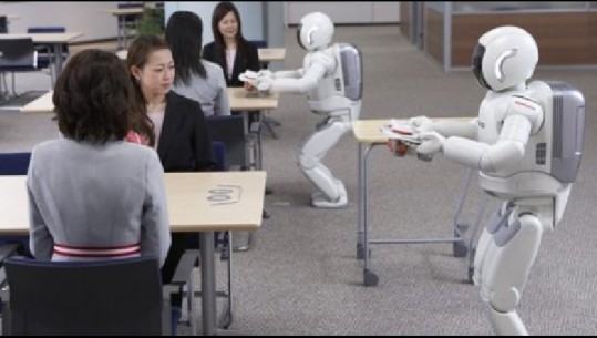Robotët ‘kërcënojnë’ njerëzimin, do të zëvendësojnë 1/5 e forcës globale të punës