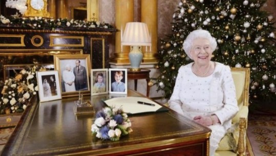 Sekretet e gardërobës së Mbretëreshës Elisabeta/FOTO