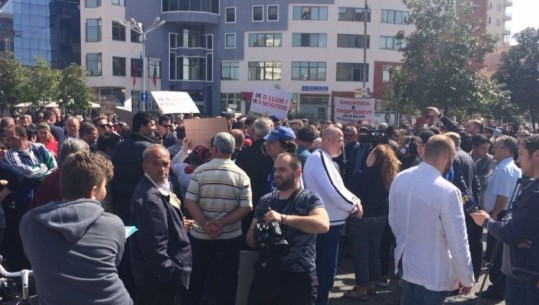 Gati vezët e patatet/PD del blof me protestën në Shkodër, Rama s'shkon
