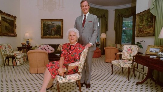 Vdes Barbara Bush, gruaja dhe mamaja e dy presidentëve të SHBA-ve/ Dedikimi prekës i George për të 