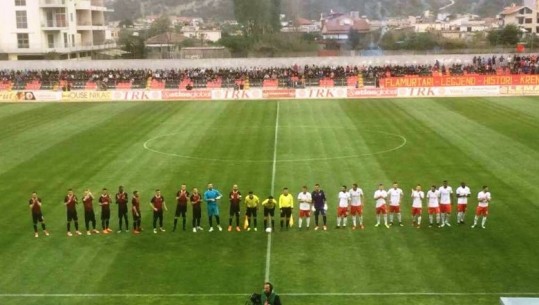 Korçarët mposhtin sërish Flamurtarin në Vlorë, Skënderbeu-Laçi finalja e Kupës