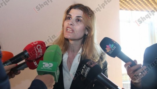 KPK-ja e prerë: Shkarkohesh!/ Prokurores së Shkodrës i dridhet zëri pas vendimit, ja tronditja e saj përmes fotove