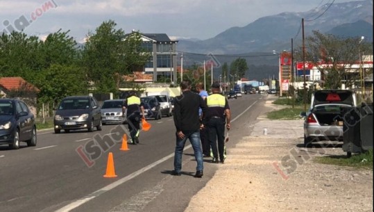 Elbasan, shoferi e ngacmoi, 55-vjeçarja u hodh nga makina, vdes pas dy ditësh
