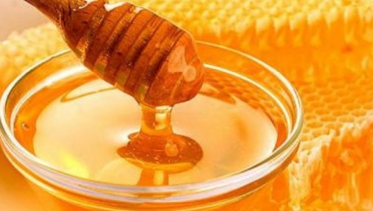 Një lugë mjaltë herët në mëngjes për një ditë plot energji