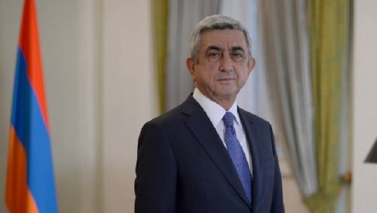 Armeni, Kryeministri Sarkissian jep dorëheqjen