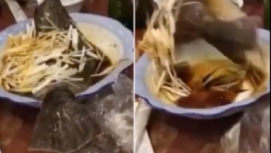 VIDEO/ E pazakontë! Peshku i gatuar 'fluturon' nga pjata, qytetarët ikin nga restoranti
