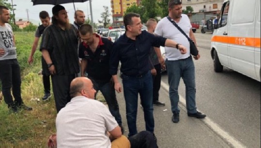 Berisha e akuzoi se përplasi këmbësorin në Elbasan, Balla: Je një plak i çmendur