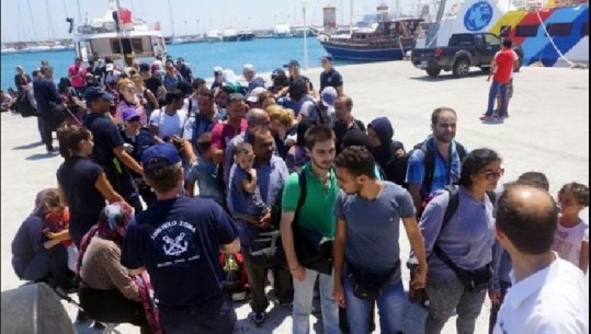 Greqi, 10 000 migrantë kthehen vullnetarisht drejt vendeve të origjinës