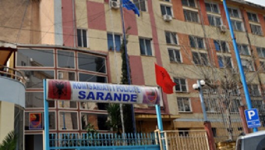 Fshehu  34 kg lëndë narkotike në banesën e tij në Sarandë, arrestohet 51 vjeçari