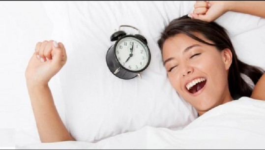Keni probleme me zgjimin në mëngjes? Këto këshilla do ju ndihmojnë
