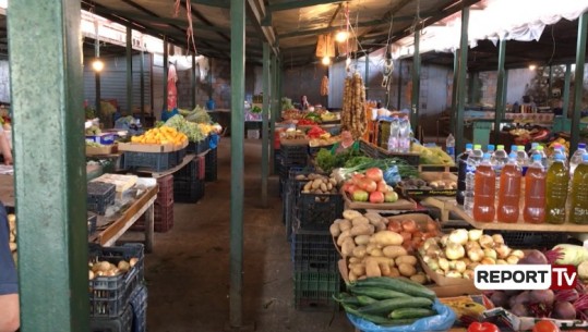 Sarandë, tregu i fruta-perimeve pa kushte higjeno-sanitare