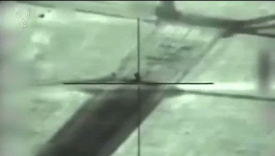 Video/ Raketa izraelite shuan brenda çastit baterinë anti-ajrore të Assadit