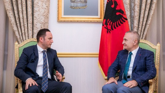 Meta takon zv/kryeministrin shqiptar të Maqedonisë: Me rëndësi zbatimi i ligjit për gjuhët