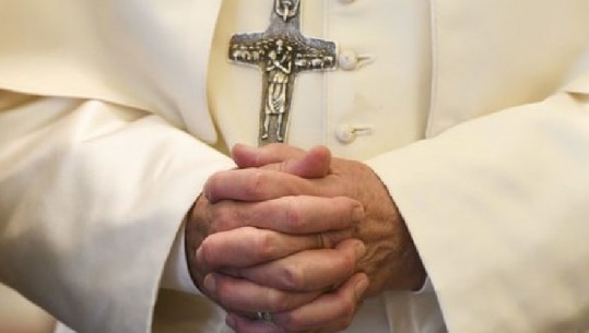 Skandali me abuzimin e fëmijëve në Kili, 34 peshkopë japin dorëheqje