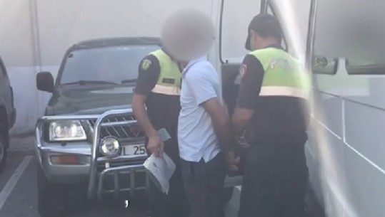 Drejtonte autobusin me patentë false, e pëson keq shoferi në Tiranë