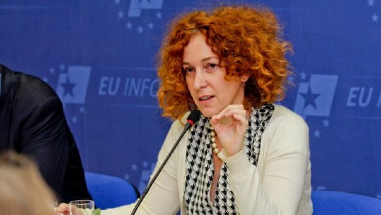 Romana Vlahutin: Absurdi, në Shqipëri dënoheshe pse këndoje Çelentanon