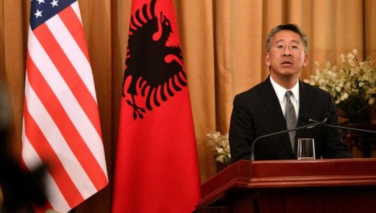 Largohet nga Shqipëria, Shtëpia e Bardhë: Donald Lu diplomati ynë më i talentuar