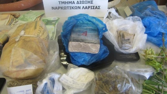 Greqi/ U kapën me heroinë, euro e automjete, shkatërrohet banda shqiptaro-greke e drogës