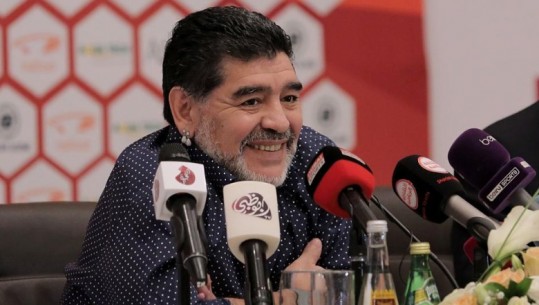 Ikona e Argjentinës Maradona shtrohet në spital, ja nga se vuan