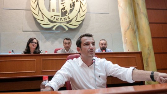 Këshilli Bashkiak i Tiranës/Opozita braktis mbledhjen, nuk pranon votimin për ndihmën ekonomike