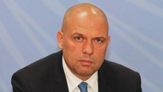 Tritol Xhisiela Malokut, ironia e ish-ministrit: Prokuroria e Krimeve të Lehta do të akuzojë opozitën