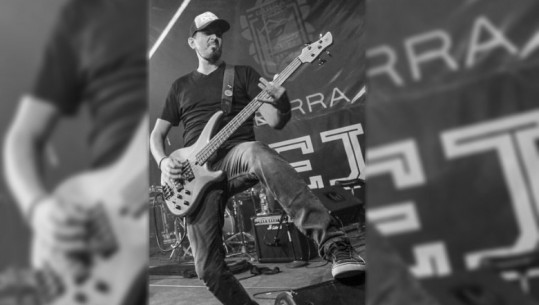 Muzika rock në zi, ndahet nga jeta basisti i grupit Jericho