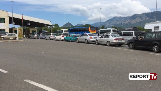 Fluks automjetesh në Muriqan, turistët: Këtë situatë e hasim vetëm në Shqipëri