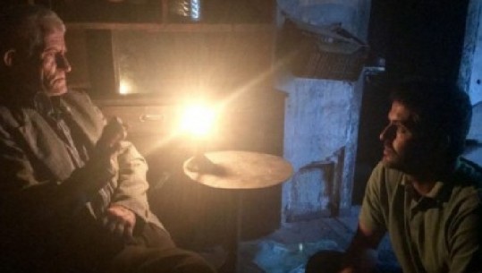 Reportazhi tronditës/ Njihuni me fshatin e humbur në Shqipëri, 15 vite pa drita