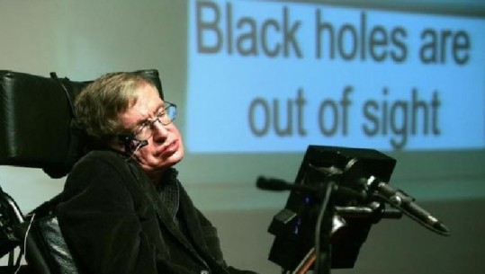 Hiri i fizikantit Stephen Hawking varroset afër shkencëtarëve më të famshëm në Londër