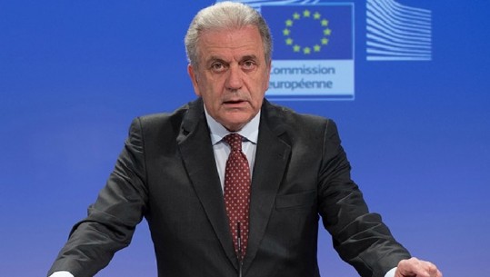 Kamp refugjatësh në Shqipëri? Komisioneri i BE: Nuk e kemi diskutuar këtë plan me Shqipërinë