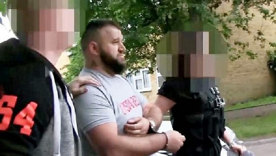 Klandestinët/ VIDEO e arrestimit dhe foto të reja të kapos nga Hasi që u kap në Londër 