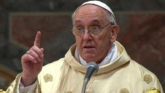 Papa Françesku “godet “ mafien: S’mund të jesh mafioz e të besosh në Zot!