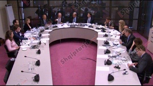 Veto holandeze për çeljen e negociatave me Shqipërinë? Zbardhet mbledhja në Parlamentin holandez (Detajet)