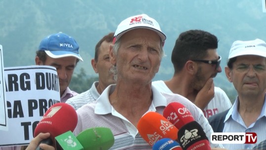 Banorët e fshatit turistik në Shkodër akuza deputetit e gjyqtarëve për tjetërsim prone: Toma s’do e gëzojë, do vdesim këtu
