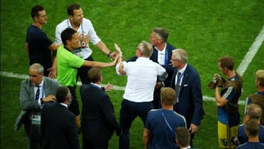VIDEO/Sherr në përfundim të ndeshjes, Bierhoff përplaset me trajnerin e Suedisë
