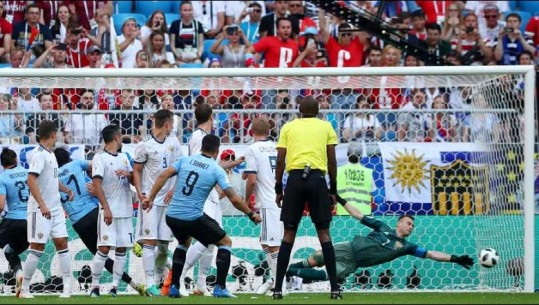 Rusi 2018/ Uruguai mposht Rusinë, kryeson grupin