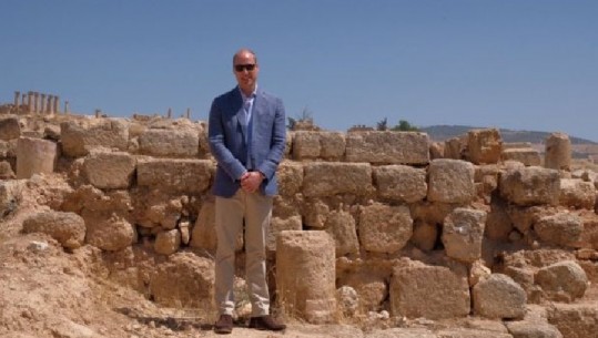 Princi William viziton Jordaninë, pozon në të njëjtin vend si gruaja e tij 38 vite më parë