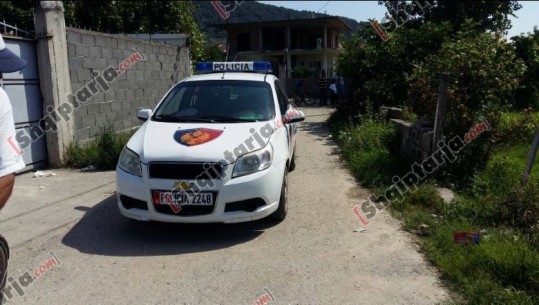 Elbasan/Shkojnë ta arrestojnë për grabitje, autori plagos me gërshërë tre policë