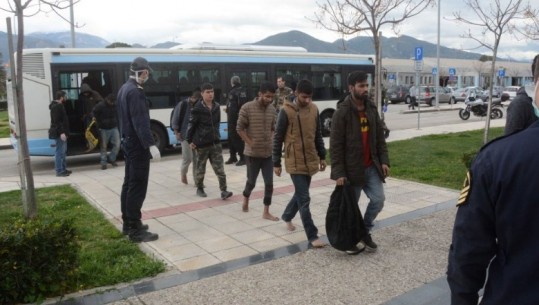 Greqia kthen mbrapsht rreth 1 mijë emigrantë të paligjshëm, shqiptarët kryesojnë listën