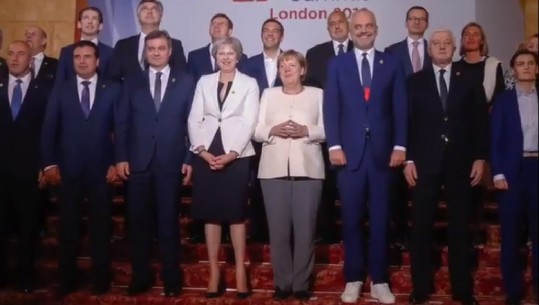 VIDEO/ Rama tërheq vëmendjen e BBC me veshjen në Samitin e Londrës, detaji që bëri ndryshimin