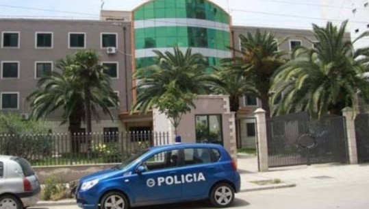 Durrës/ Konflikt në familje, burri plagos gruan me pistoletë, arrestohet