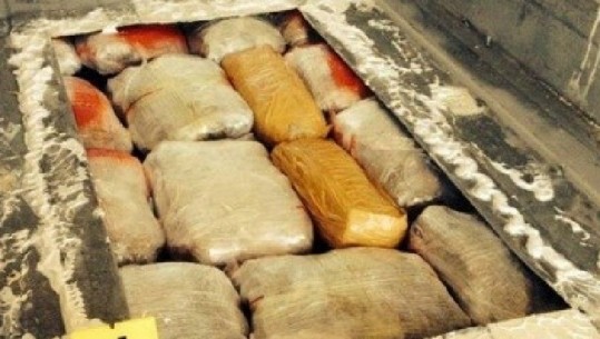 Kapen 300 kg drogë në Brindisi, mediet italiane: Gomonia vinte nga Shqipëria