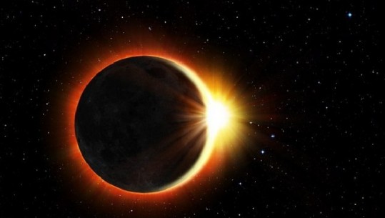 Mbajini sytë nga qielli, ja kur do ta shijoni eklipsin hënor më të gjatë të këtij shekulli