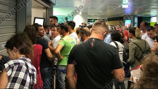 Braktisin pasagjerët në aeroporte/ Aviacioni Civil kërkesë Italisë: Ndëshkoni kompanitë abuzuese