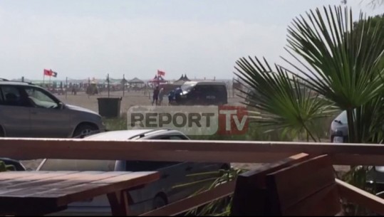 Shkon të shpëtojë pushuesin që po mbytej, makina e policisë ngec në rërë në Velipojë/ VIDEO