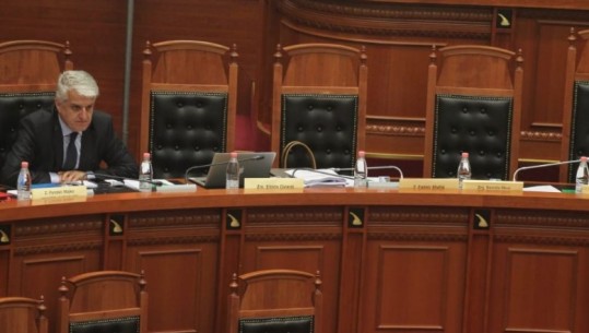 Kuvendi në FOTO/ Majko i menduar, Gjiknuri dhe Ahmetaj diskutim të zjarrtë
