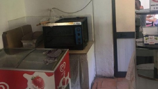Shërbente ushqim për pushuesit në kushte skandaloze, bllokohet fast-foodi në Shëngjin (Foto)